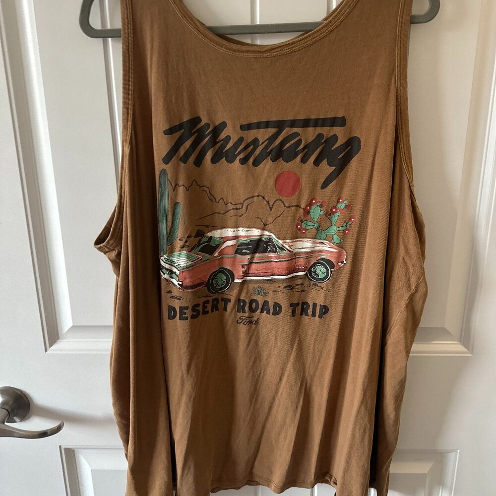 Torrid -- Graphic Tank Top